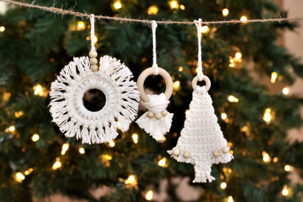 What should we pay attention to when choosing an ornament?